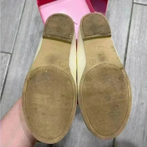 Girl Gold Flats Size 1​ - Picture 4 of 6